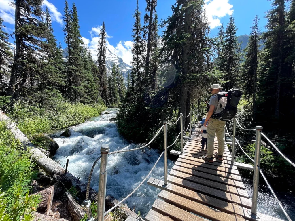 Guide to Hiking Joffre Lakes: Vancouver’s Premier Trail