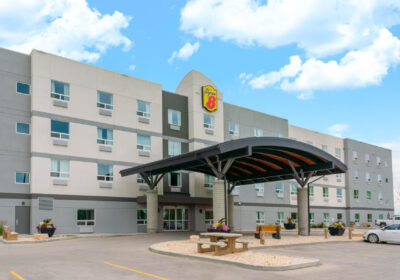 03393_exterior_day_2