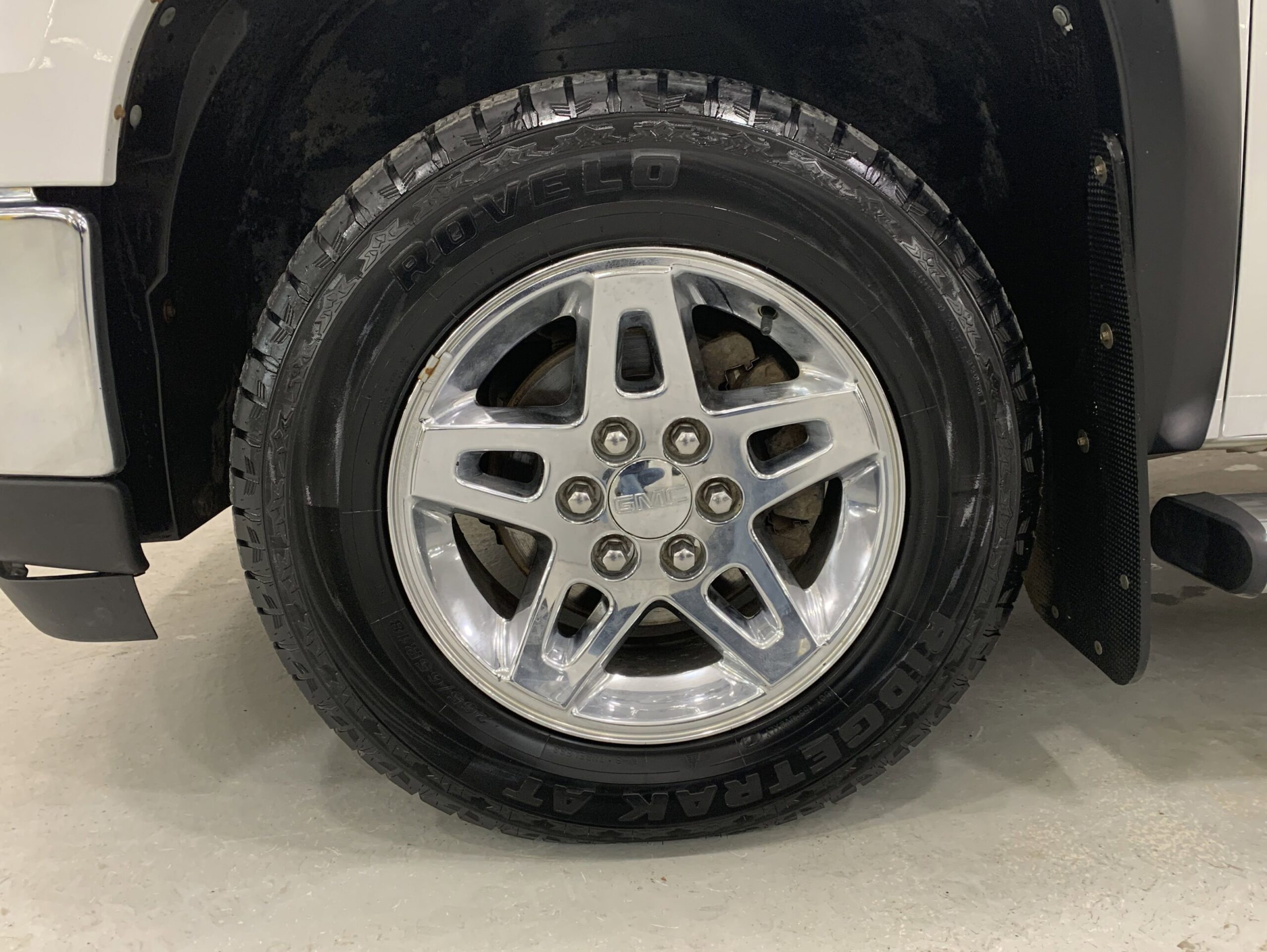 PRE-OWNED 2009 GMC Sierra 1500 SLE * Heated seats *