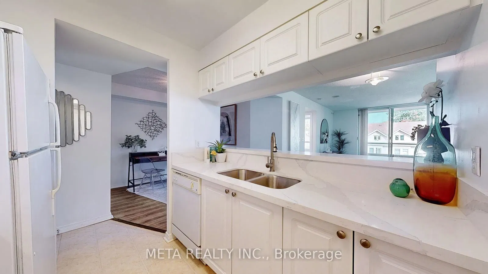 The Beach , East End , Toronto Condo Apt