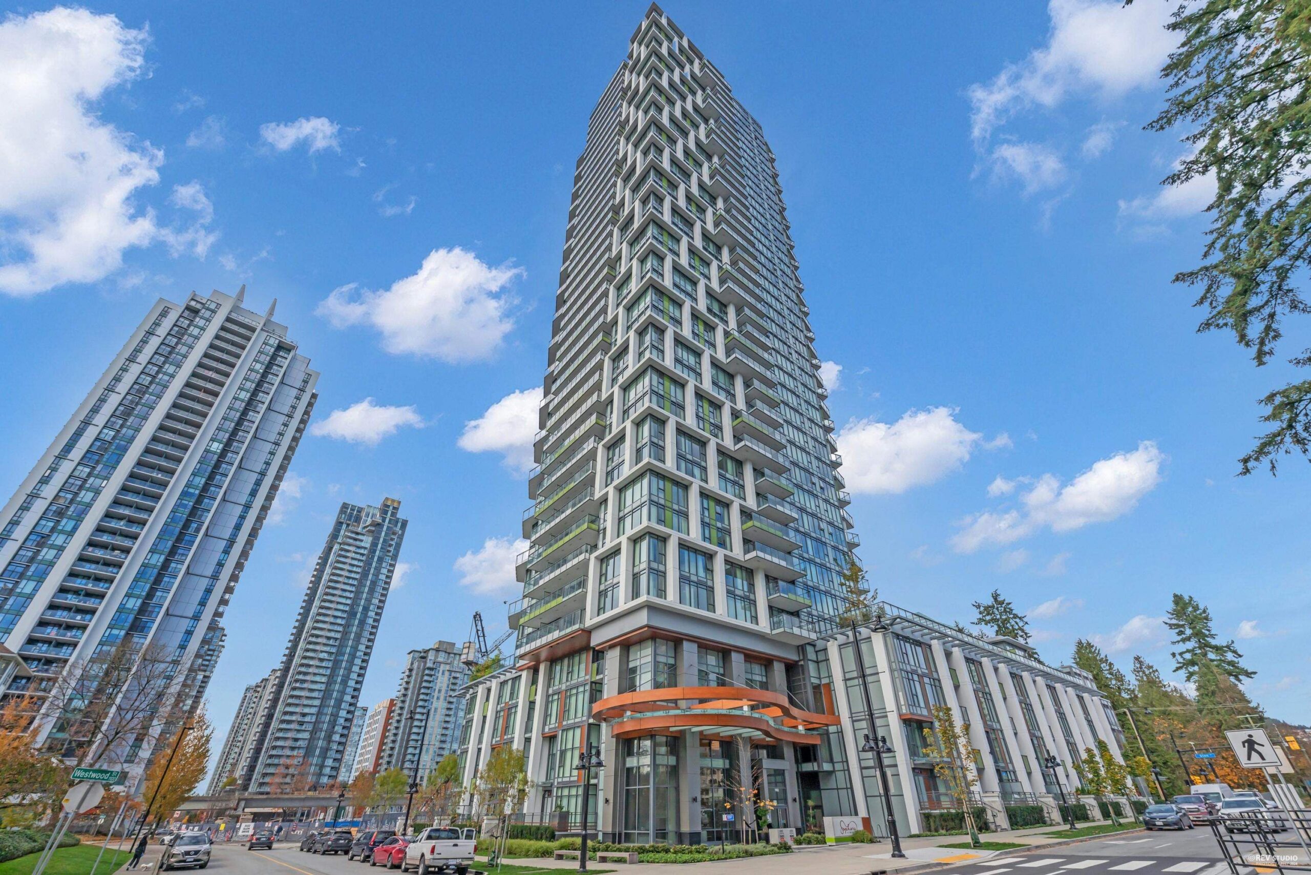 3-bedroom, 2-bath corner