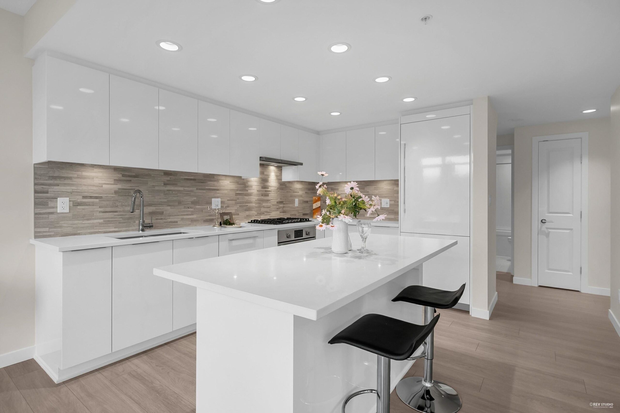 3-bedroom, 2-bath corner