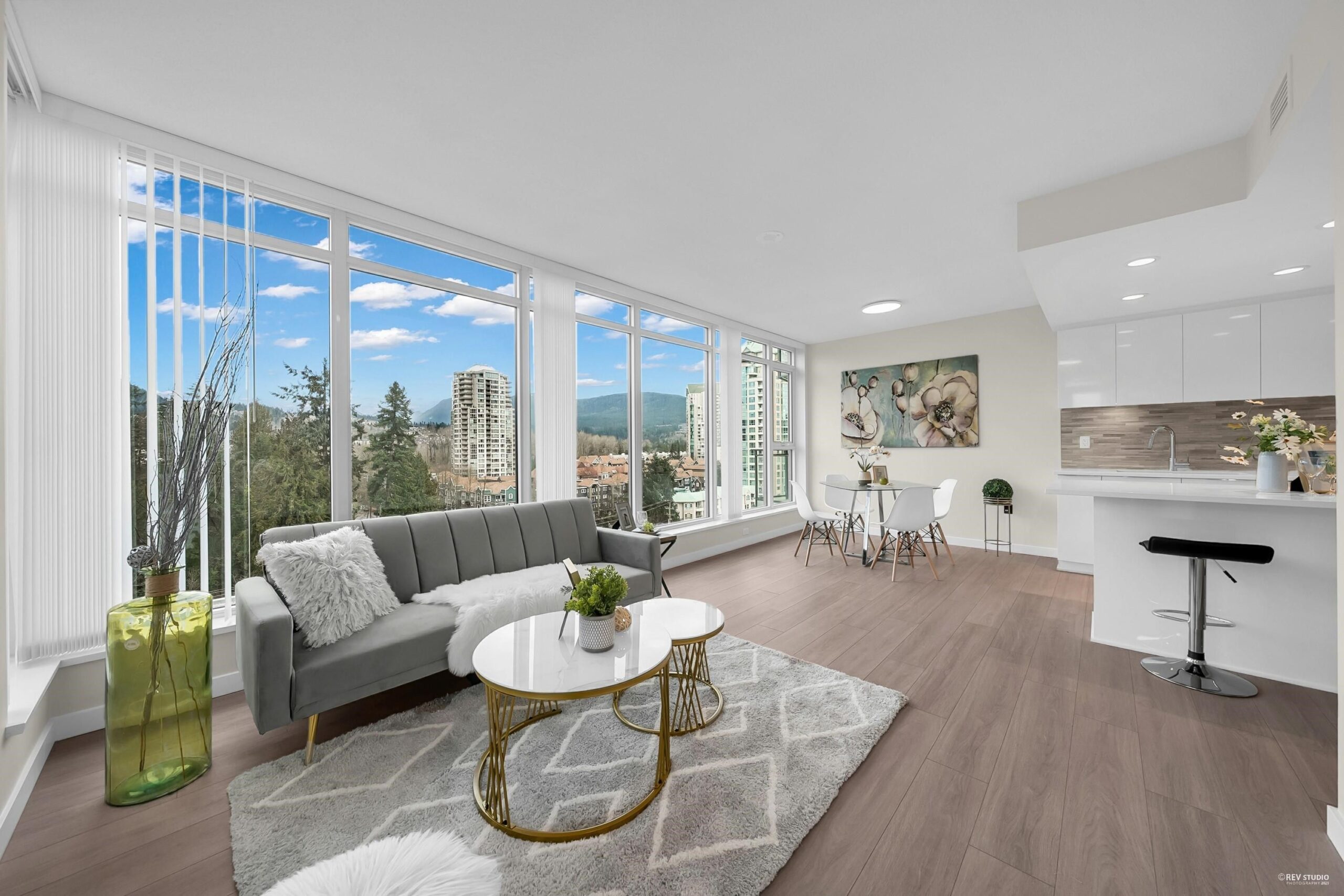 3-bedroom, 2-bath corner