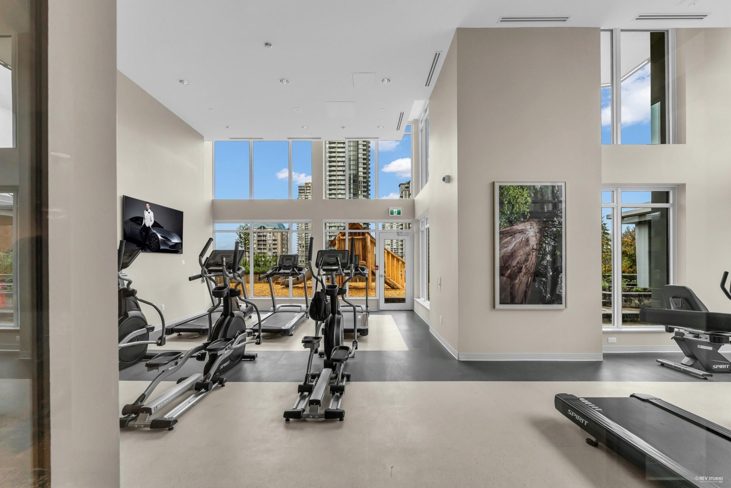 3-bedroom, 2-bath corner