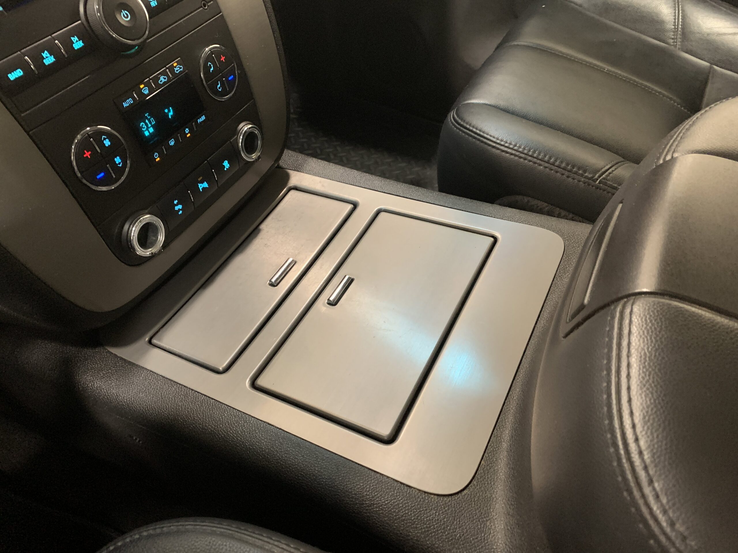 PRE-OWNED 2009 GMC Sierra 1500 SLE * Heated seats *