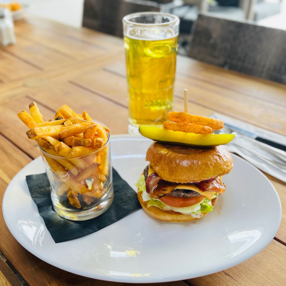 Delta Palms Bar & Grill