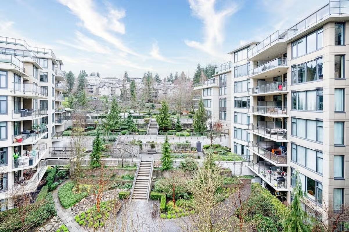 2 Bed 2 Bath PARKWAY BOULEVARD