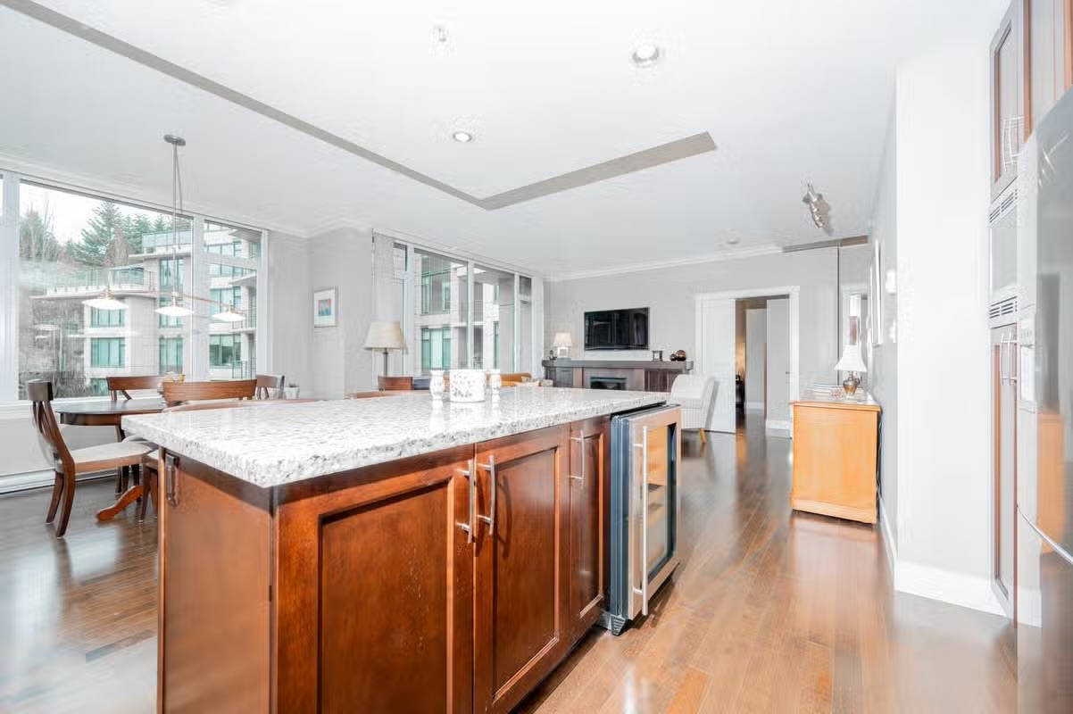 2 Bed 2 Bath PARKWAY BOULEVARD