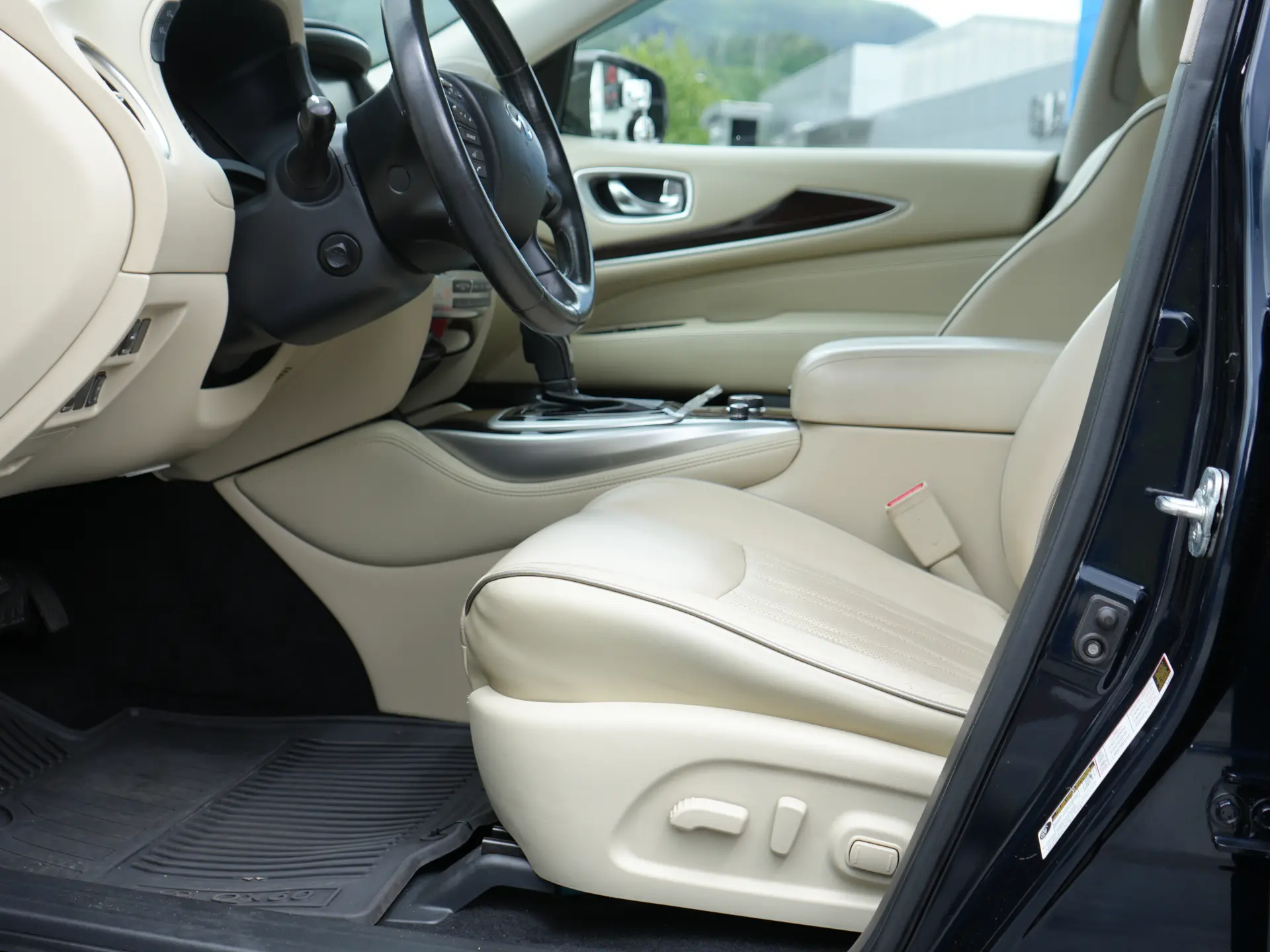 Used 2019 INFINITI QX60 PURE