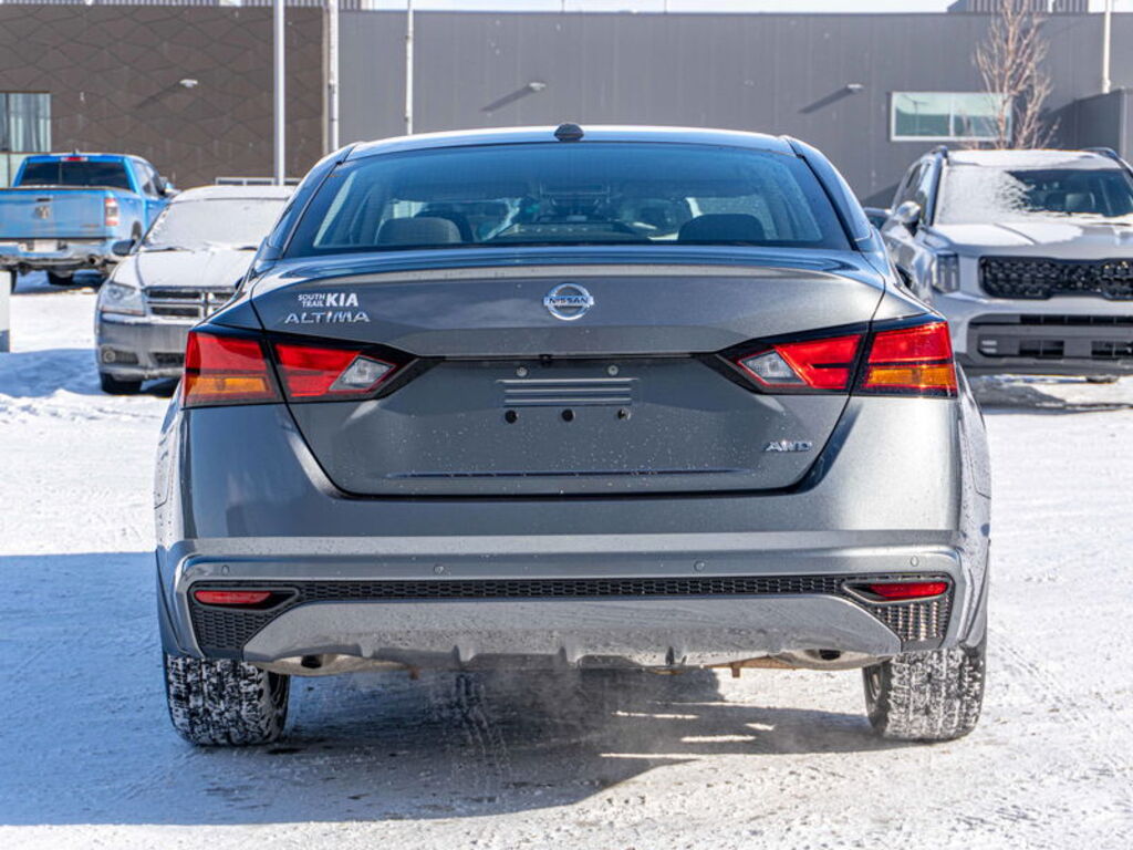 2022 Nissan Altima 2.5 SE