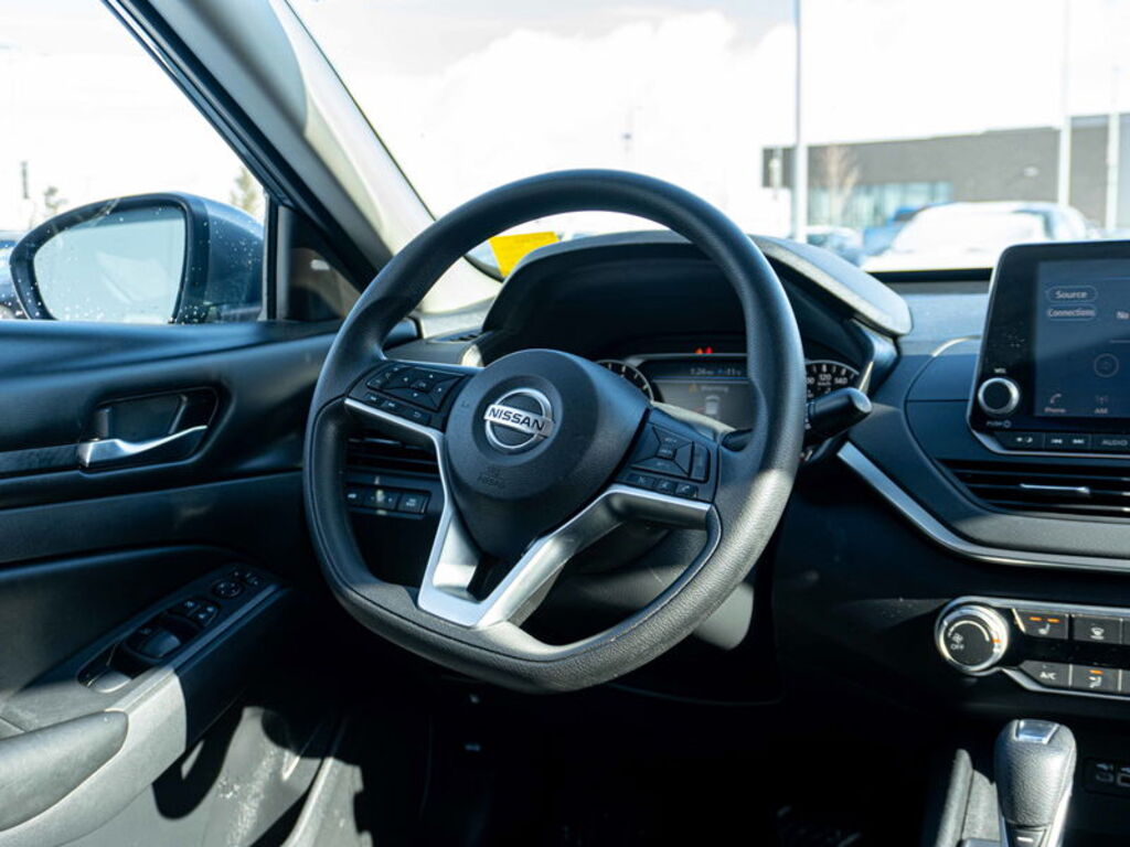 2022 Nissan Altima 2.5 SE